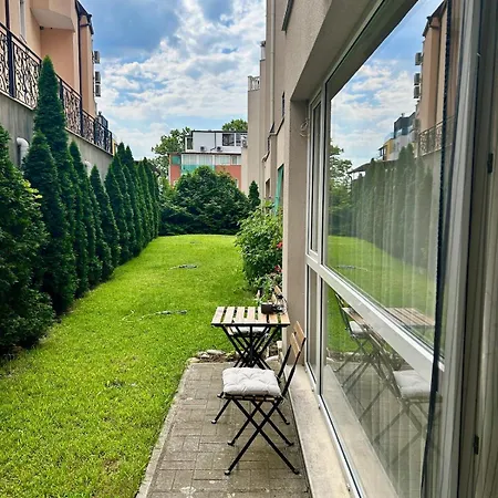 Summer Breeze Ground-floor I Patio & Parking * Varna