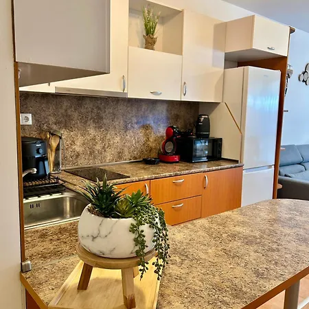 Apartamento Summer Breeze Ground-floor I Patio & Parking *