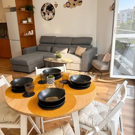 דירה Summer Breeze Ground-floor I Patio & Parking *