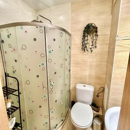 Summer Breeze Ground-floor I Patio & Parking Apartamento *