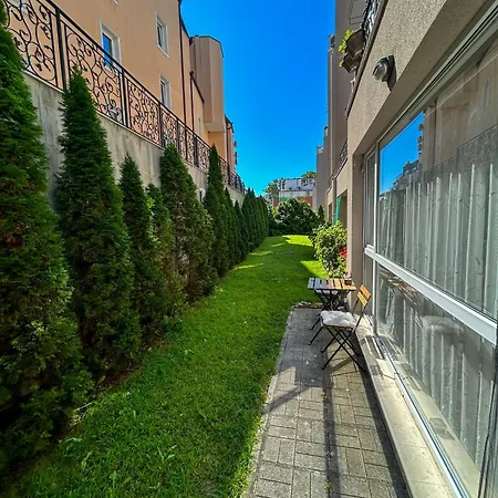 Summer Breeze Ground-floor I Patio & Parking Varna