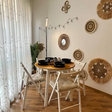 Apartamento Summer Breeze Ground-floor I Patio & Parking *